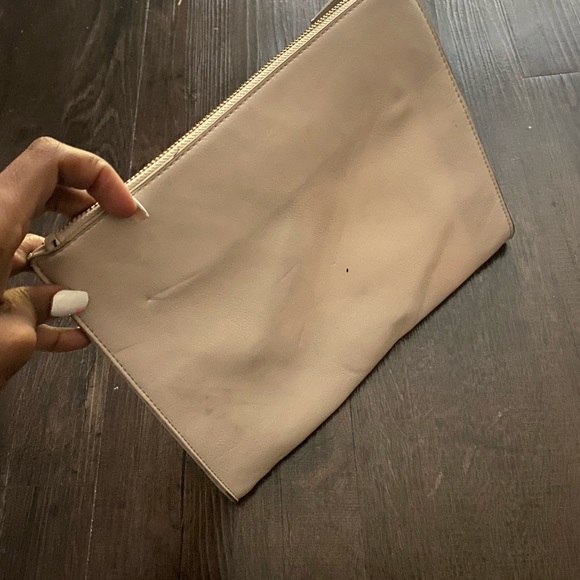 Clutch - Picture 2 of 2